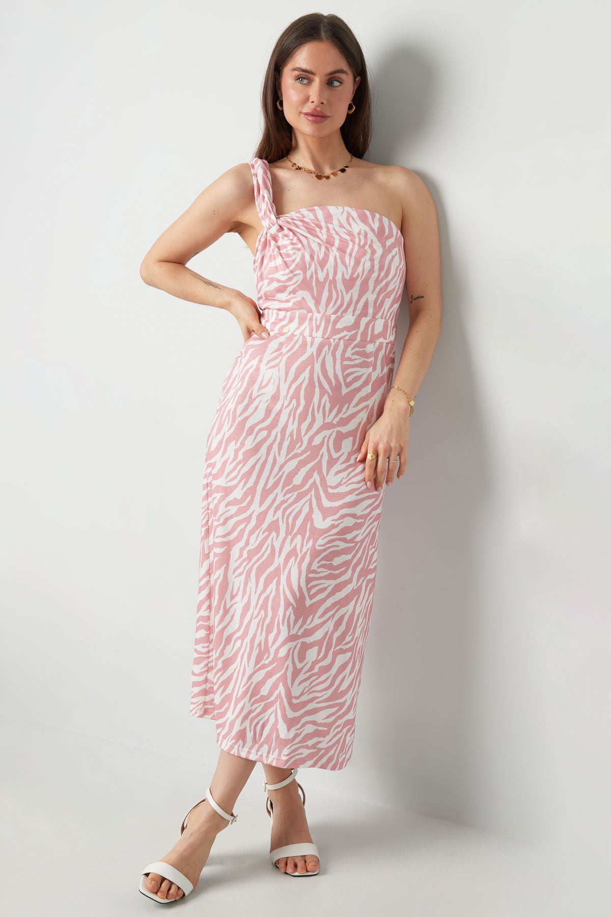 One-Shoulder-Zebrakleid