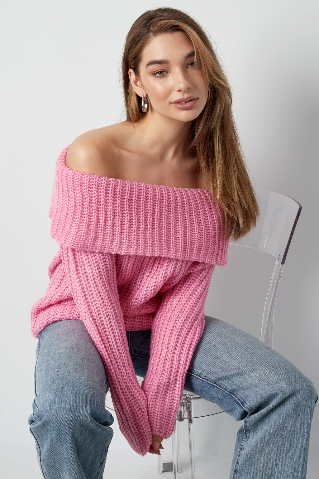 Gestrickter Off-Shoulder-Pullover