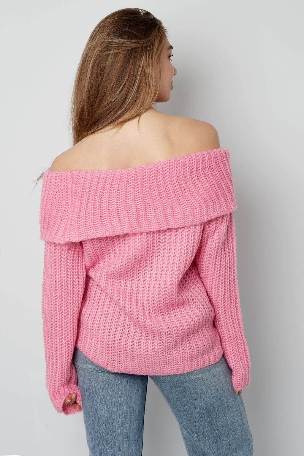 Gestrickter Off-Shoulder-Pullover