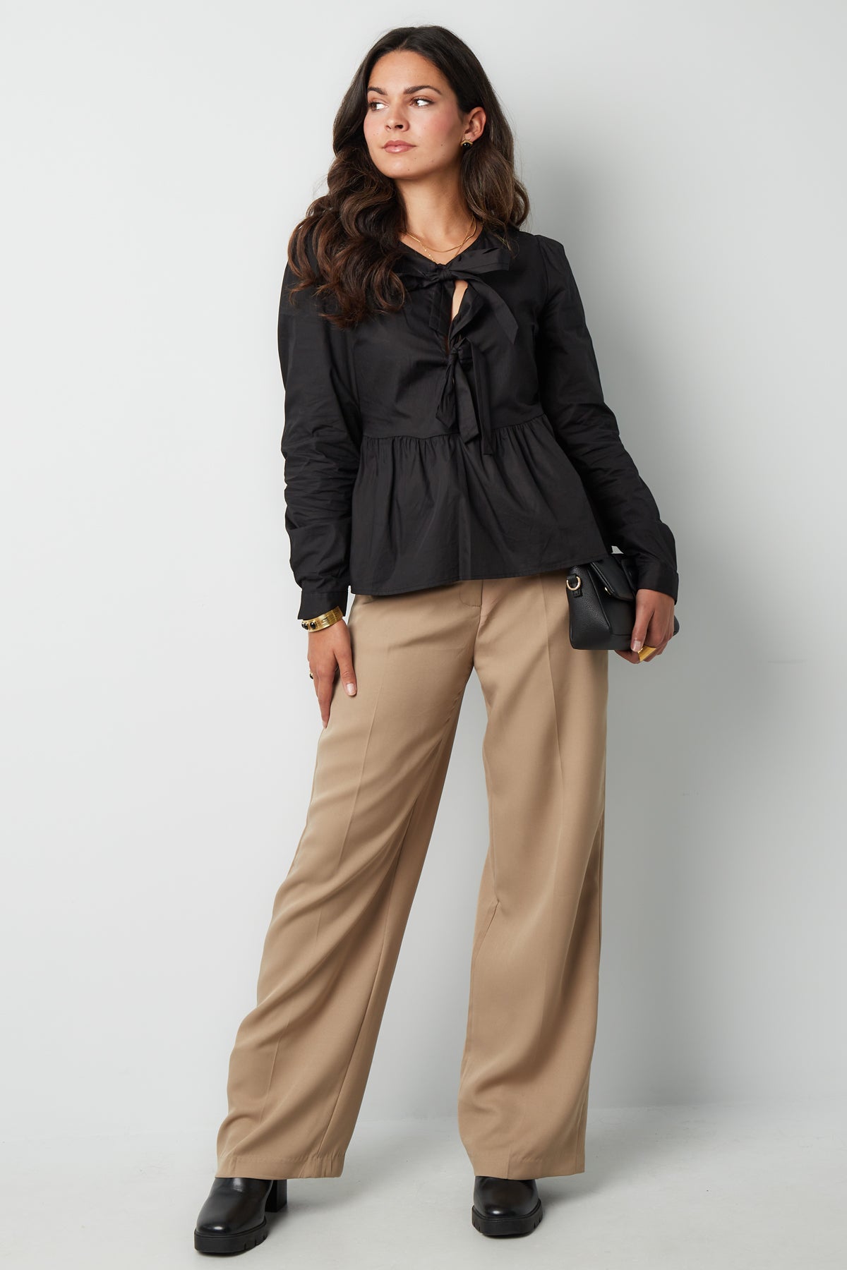 Langarm-Schößchentop mit Schleifen