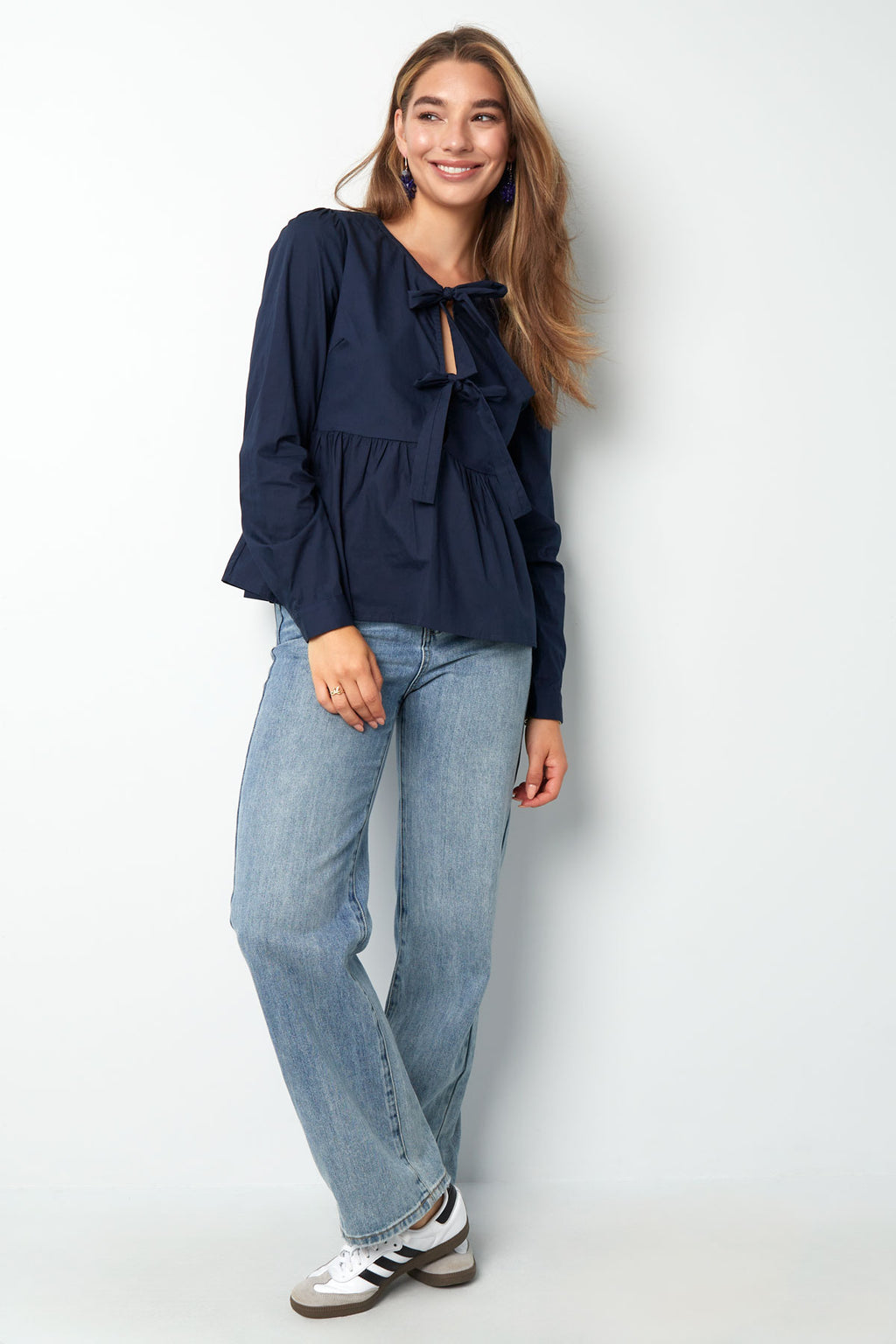 Langarm-Schößchentop mit Schleifen