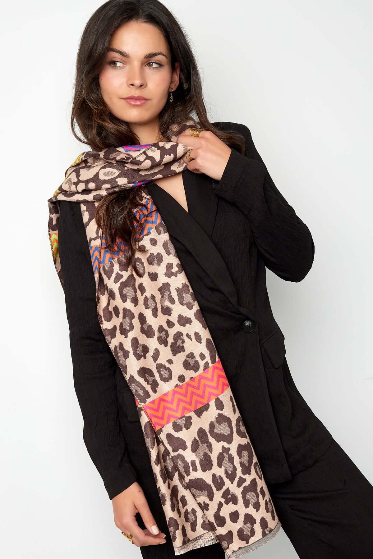 Panther-Schal mit farbigen Details