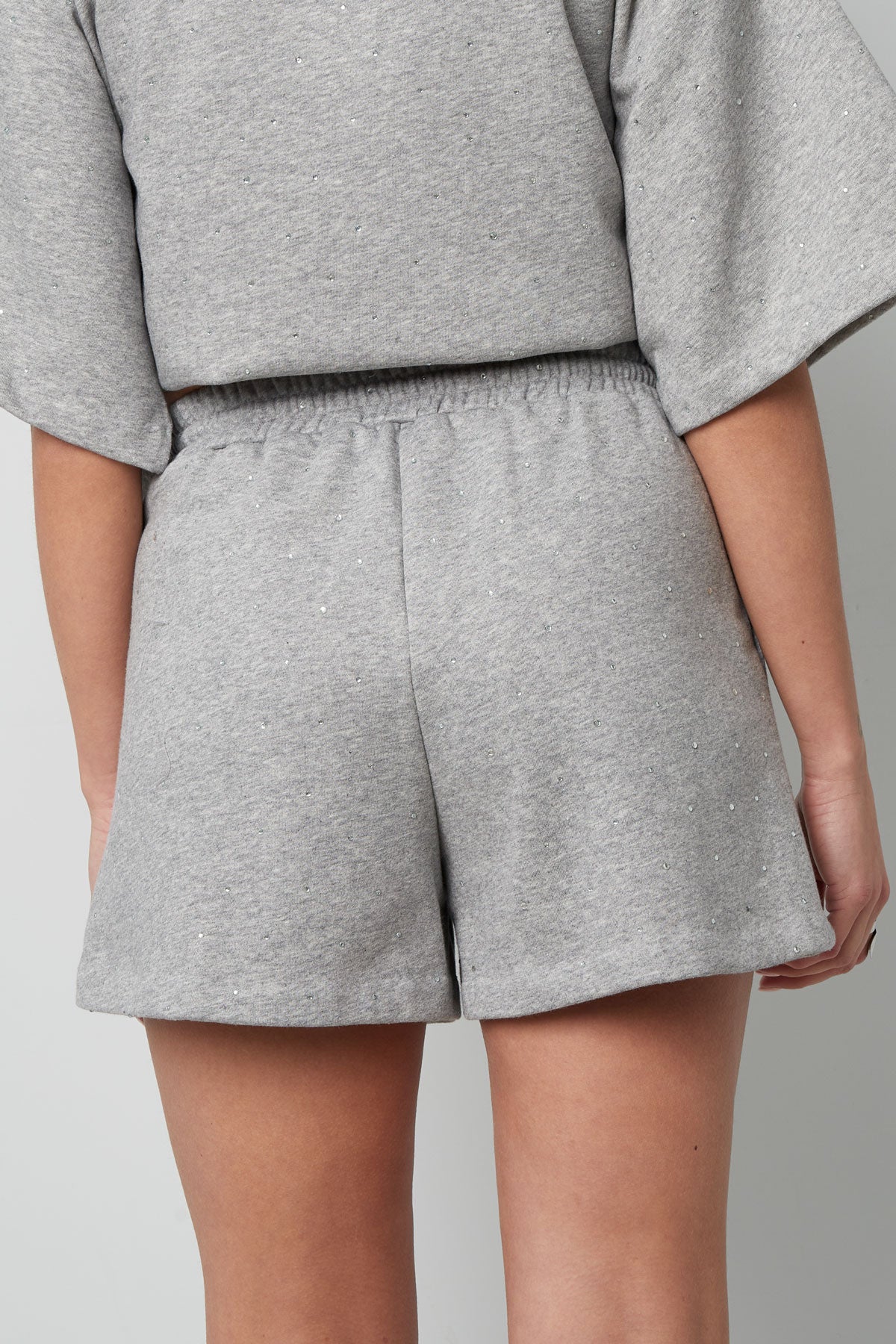 Shorts aus Joggingstoff mit Nieten