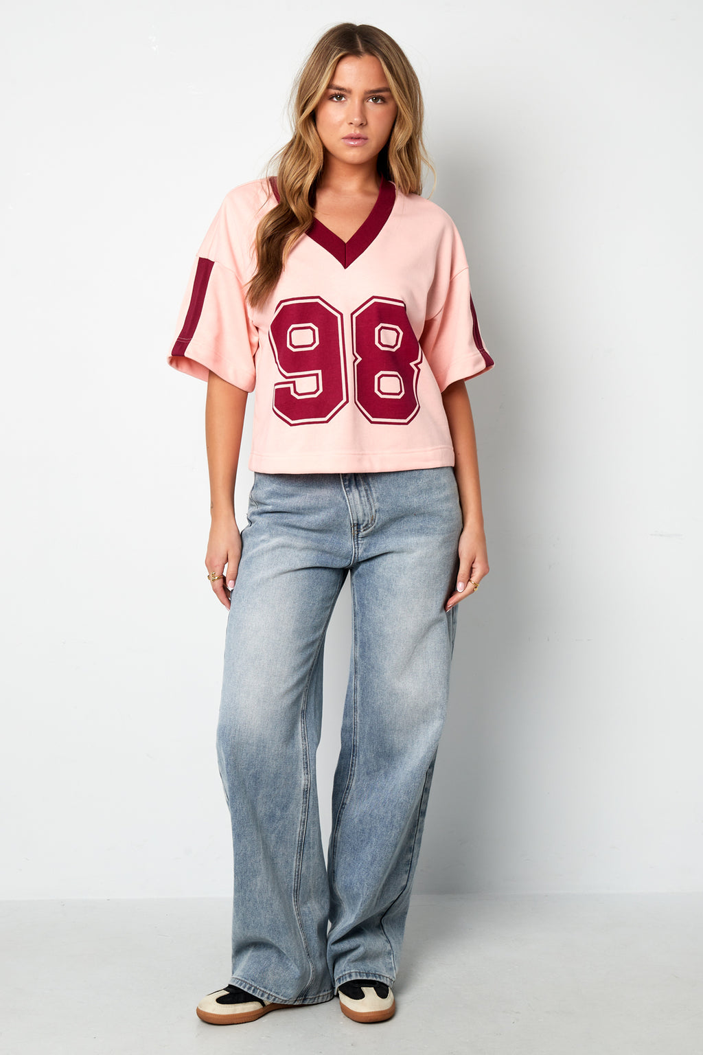 Kurzes Fußballtrikot