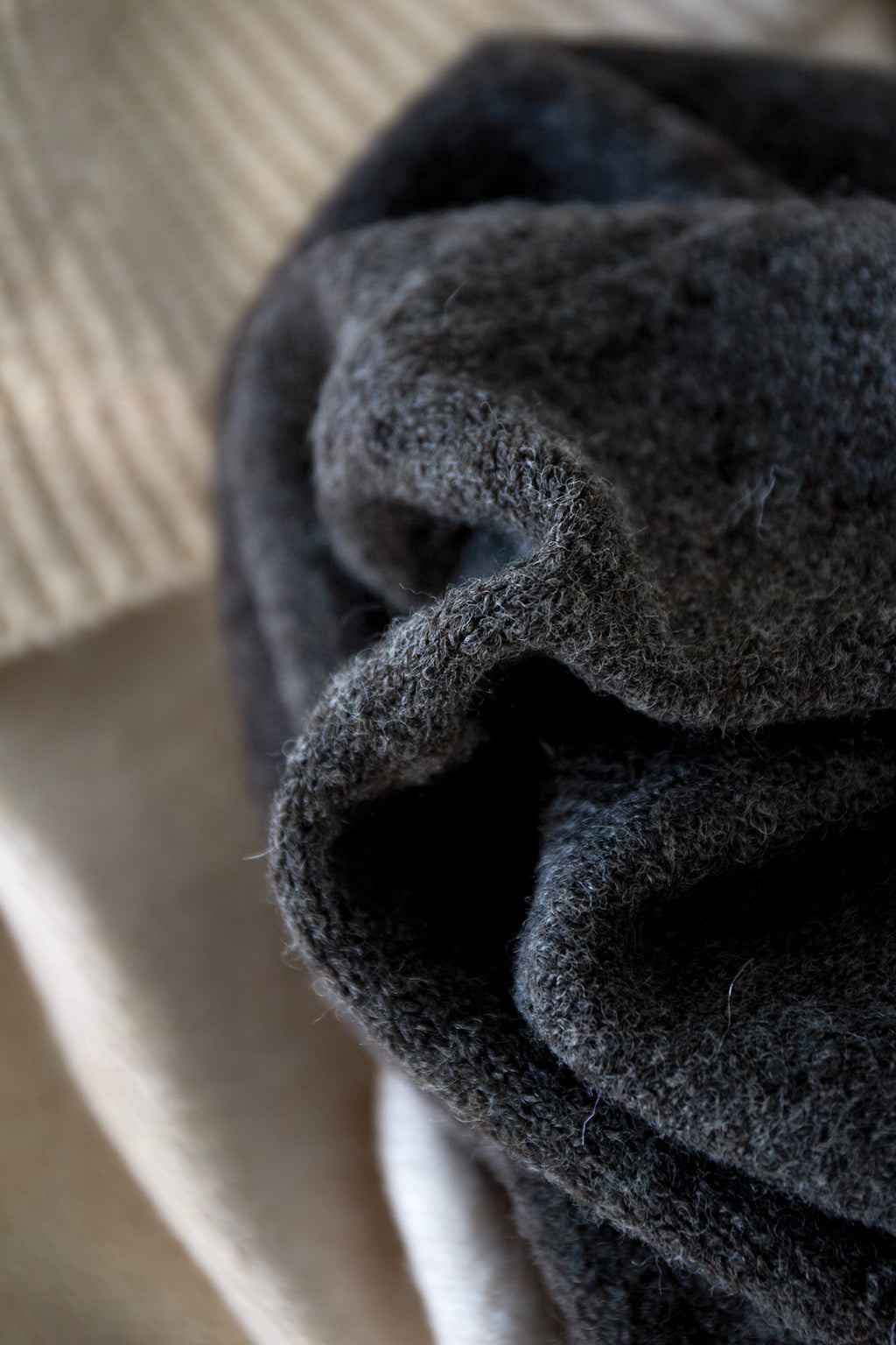 Schulterfreier Basic-Pullover